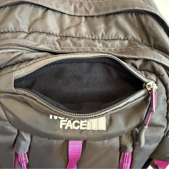 ⭐The North Face Surge II Backpack⭐ - Picture 9 of 11